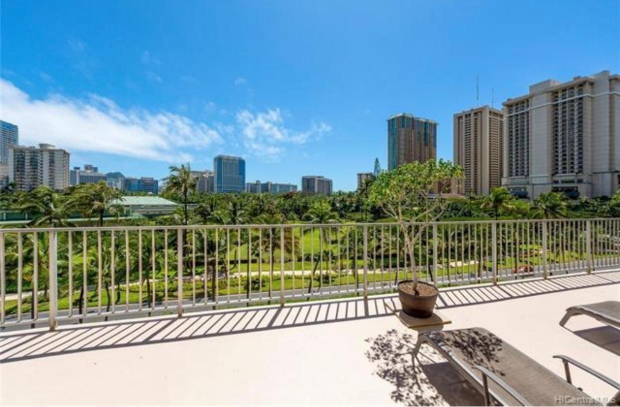 Soothing Hawaii Condo - 18F ホノルル エクステリア 写真