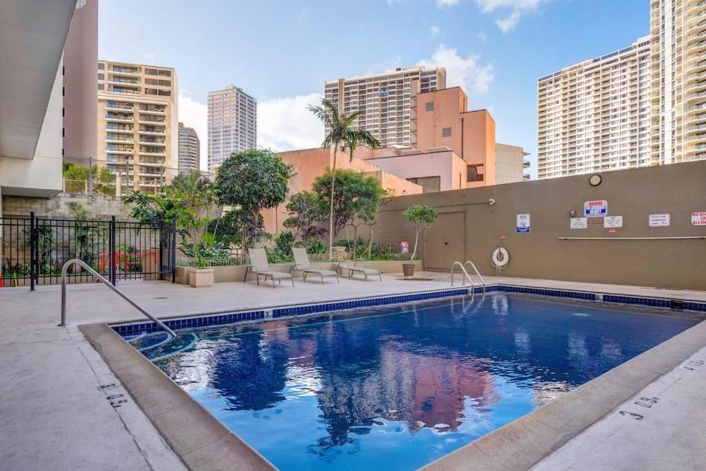 Soothing Hawaii Condo - 18F ホノルル エクステリア 写真